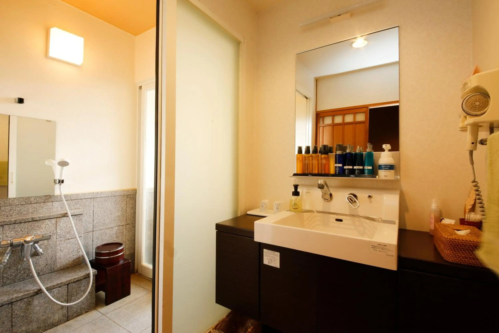 Arima Hot spring Ryokan Hanamusubi