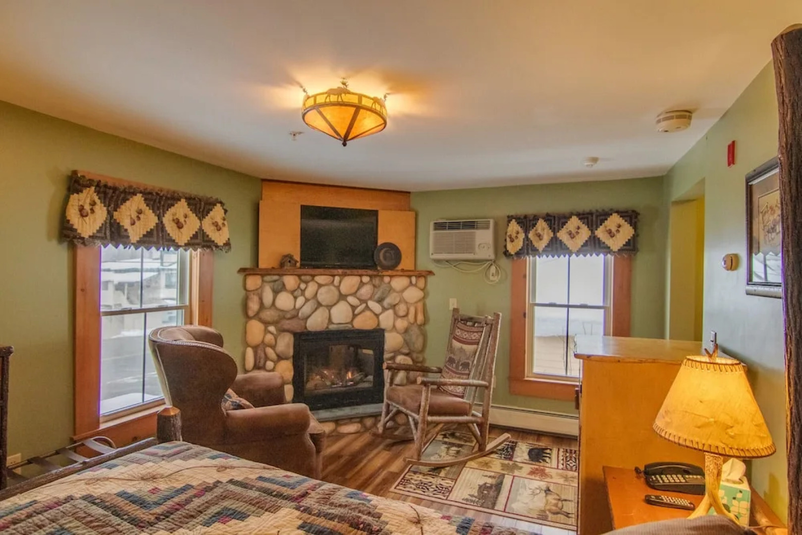 Woodstock Inn Station & Brewery