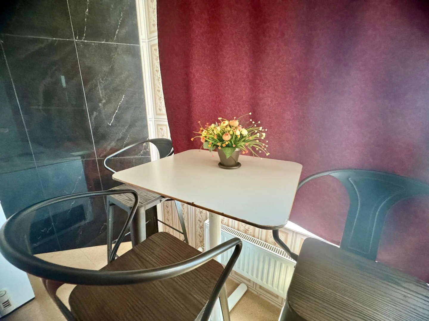 Хостел Тизори