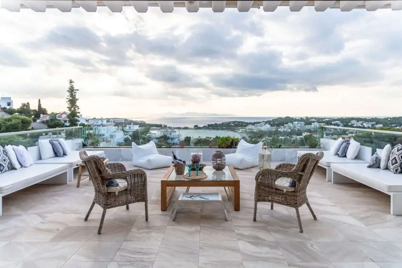 Vouliagmeni luxury Seaview apartment