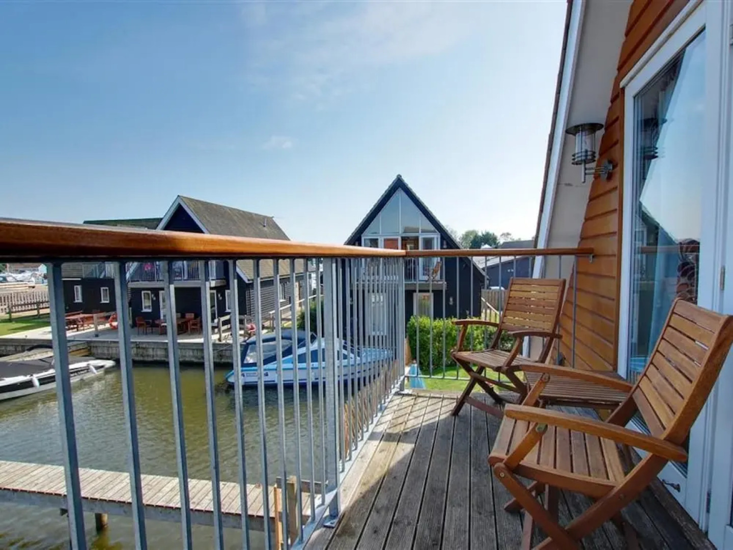 Holiday Residence on the Water With Docking Space for two Boats