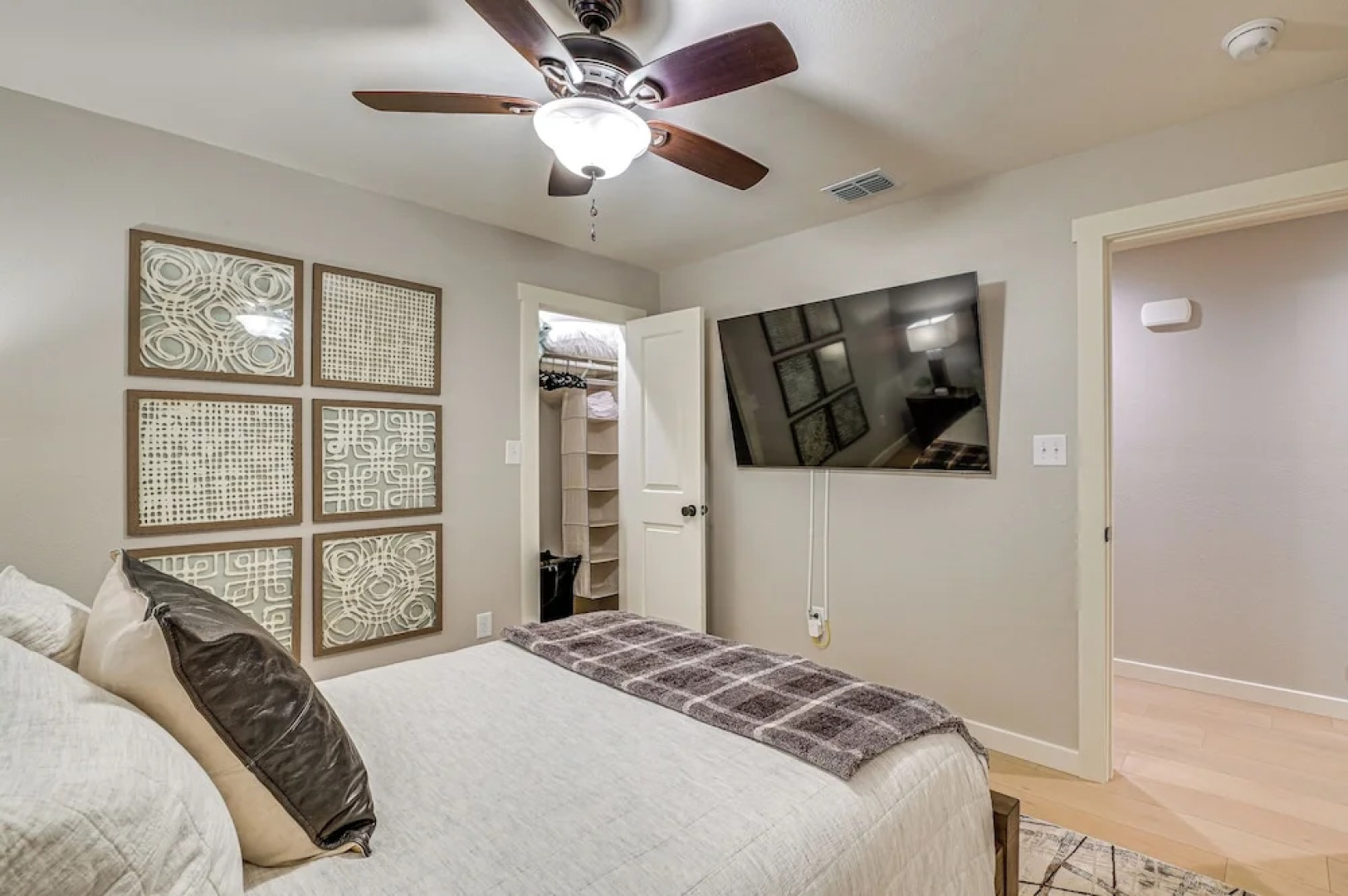 3 Mi to Lake Ray Roberts: Luxe Pilot Point Home