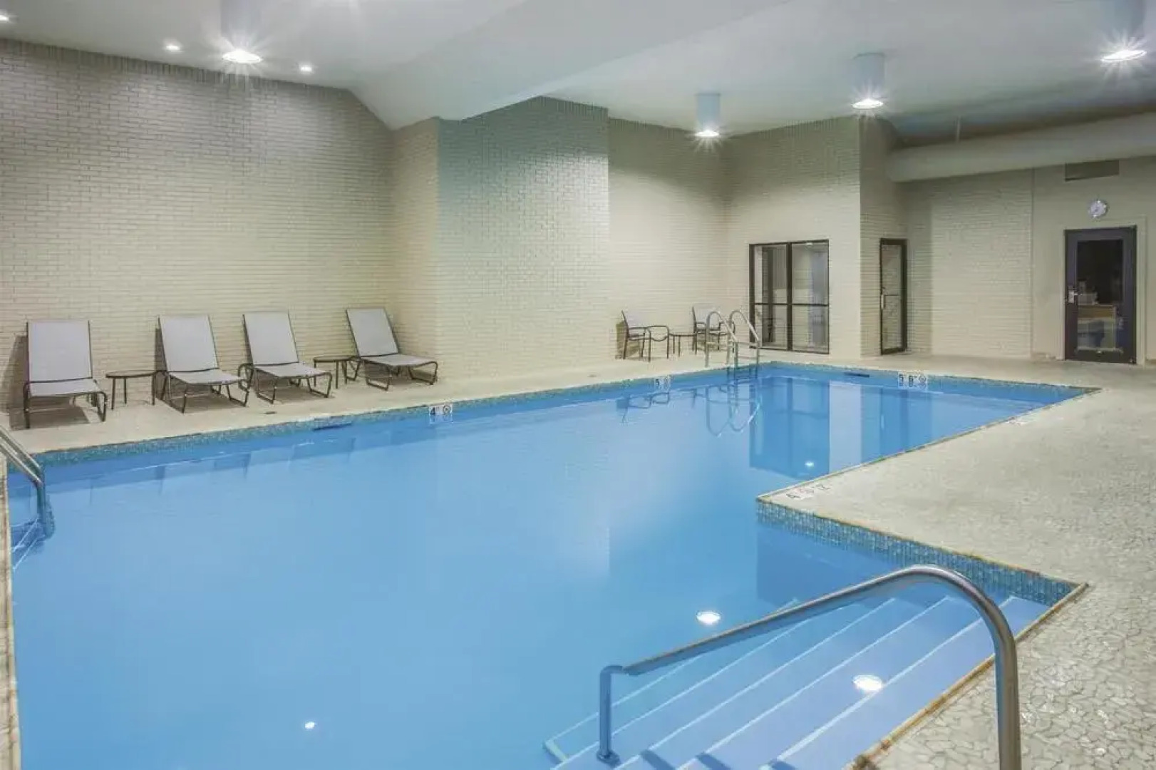 Lexington Inn and Suites - Effingham