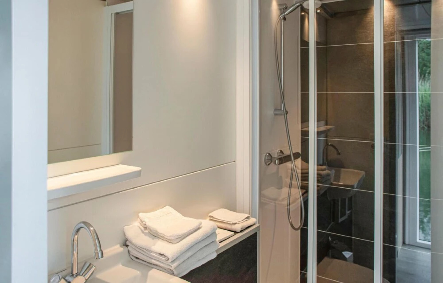 Awesome Ship/boat in Biddinghuizen With 2 Bedrooms and Wifi