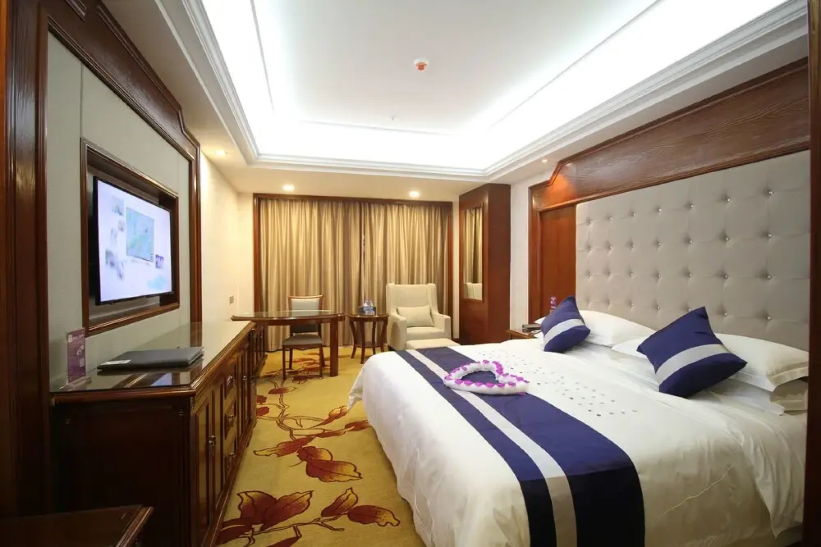 Yongzhou Xiaoxiang Binghu Hotel