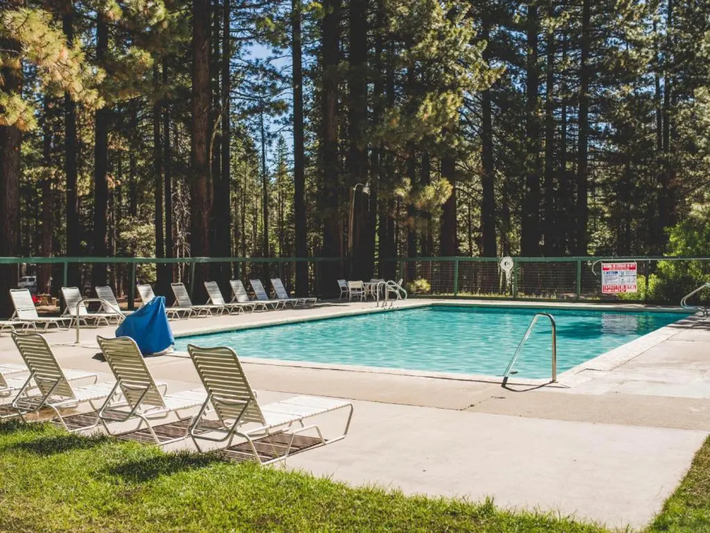 Tahoe Valley Accessible Cottage 7