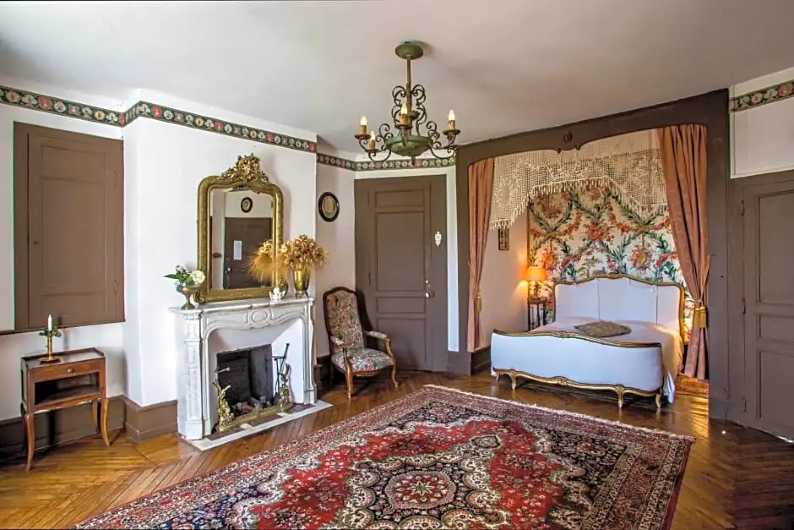 Chateau De Courbelimagne, Raulhac