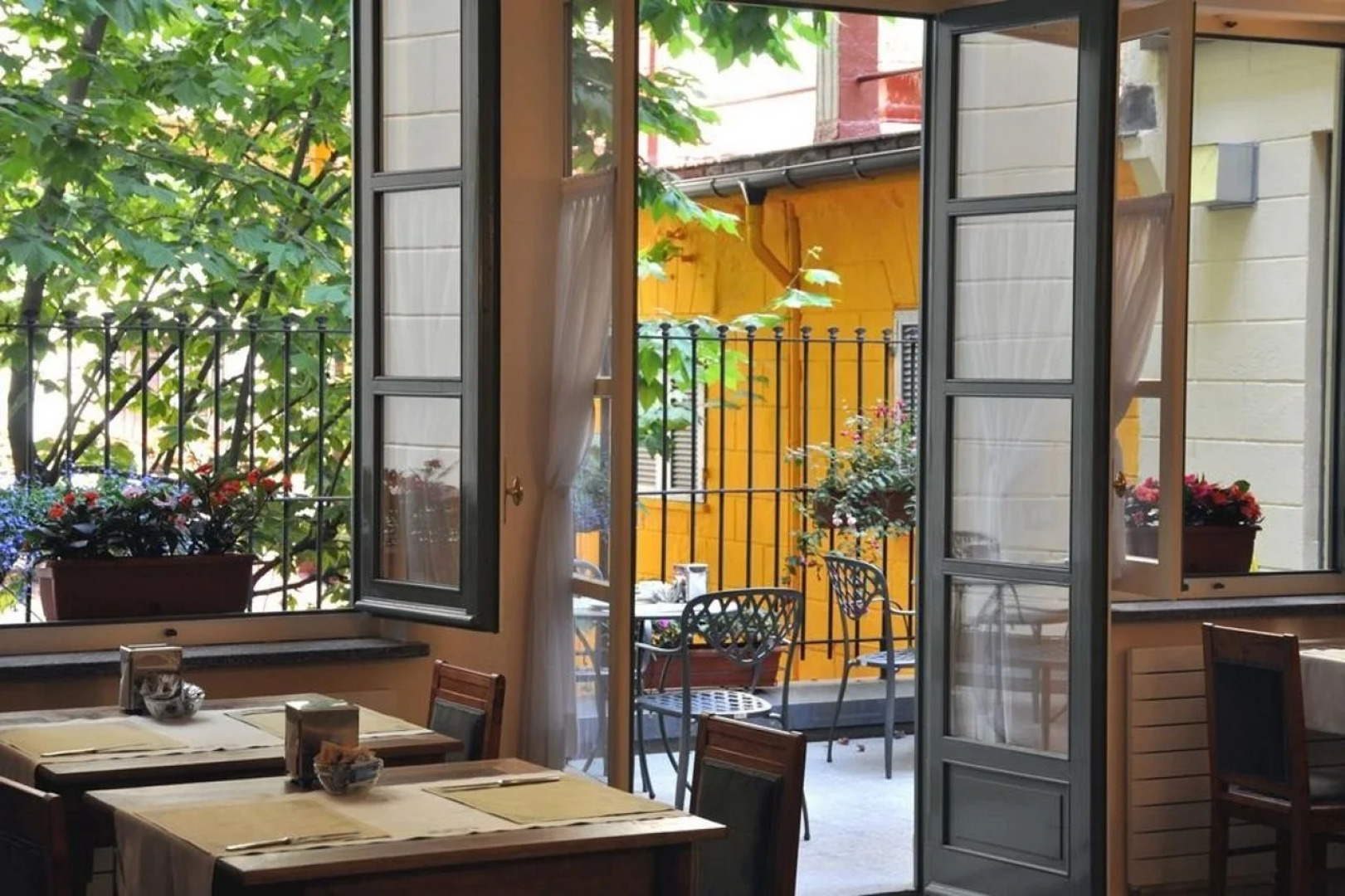 Hotel Roma E Rocca Cavour