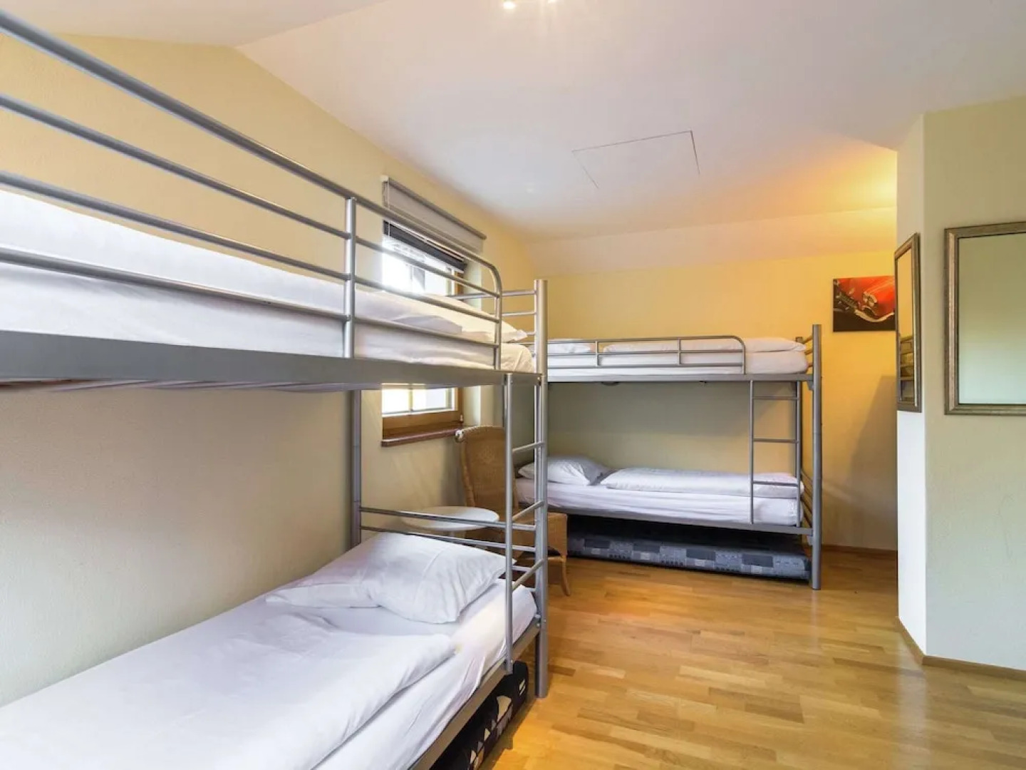 Beautiful Luxury 5 Star Chalet, 17 People With In-house Wellness Centre. A Winner!