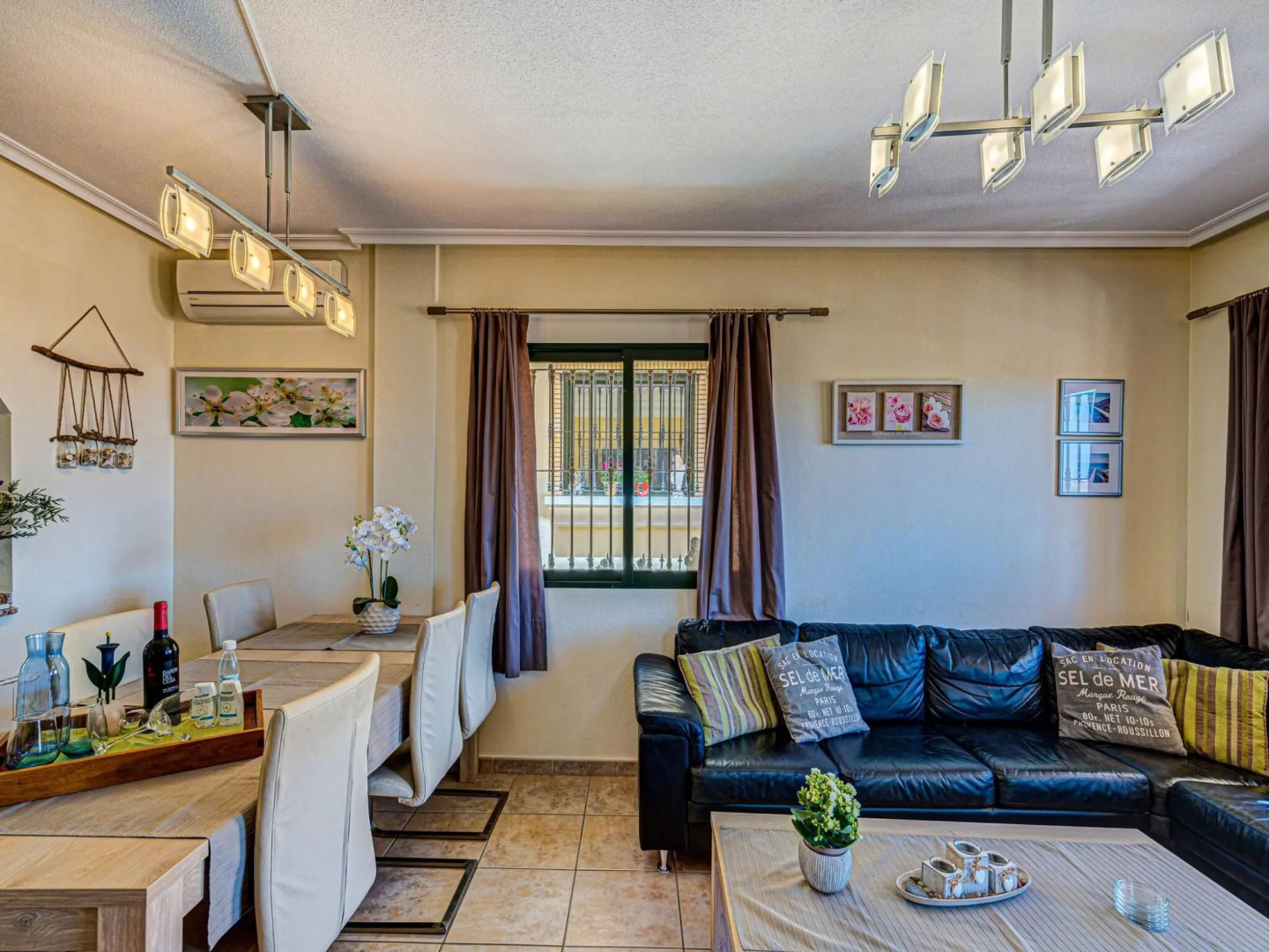 Inviting Holiday Home in Orihuela with Garden