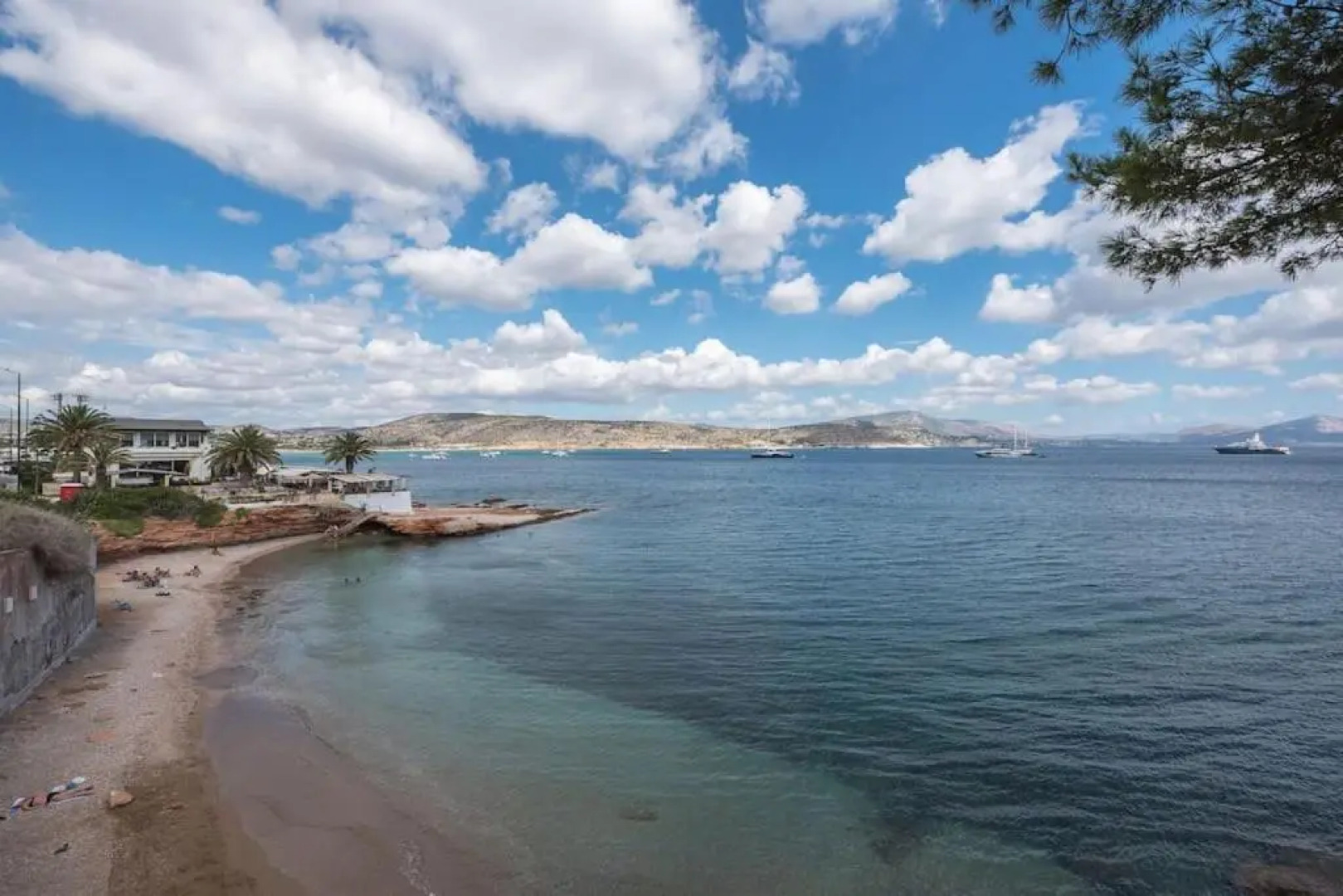 Seaside 2BR apartment in Varkiza 2mins walk from beach