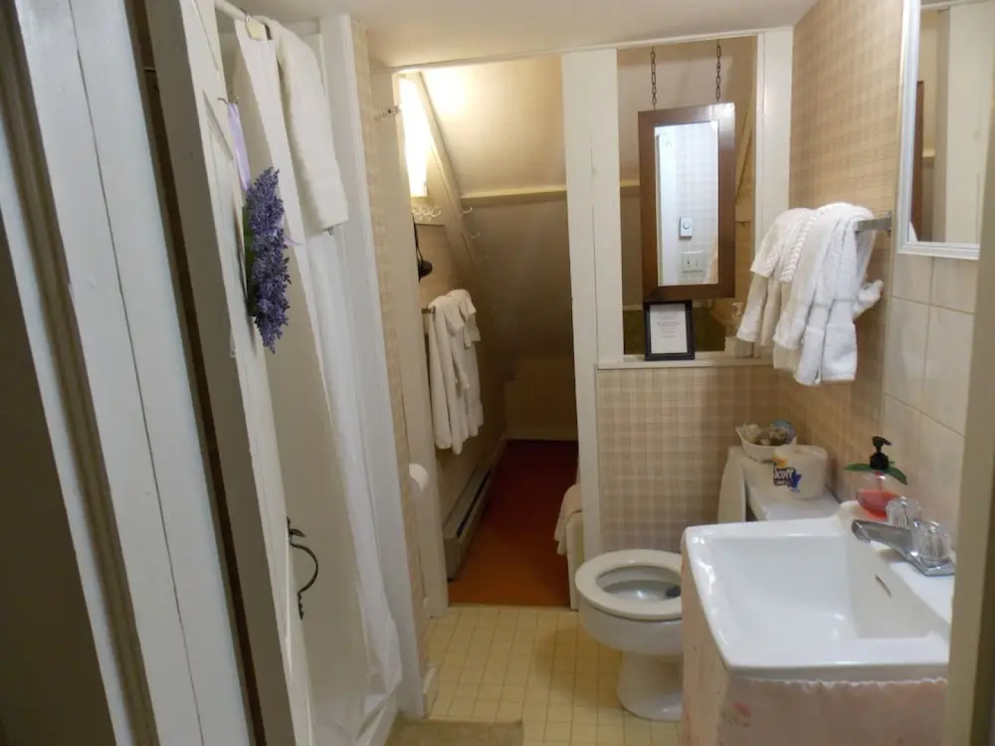 Old Red Inn & Cottages