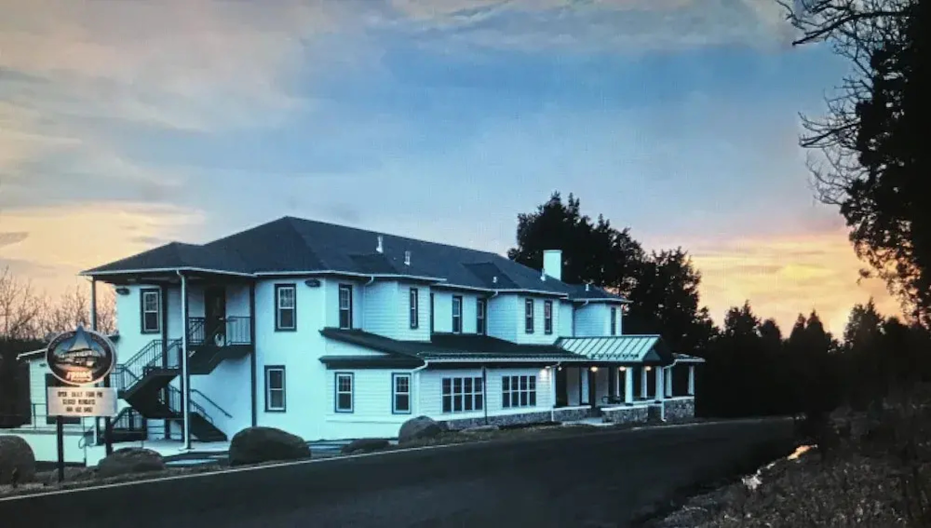Woodside Lodge