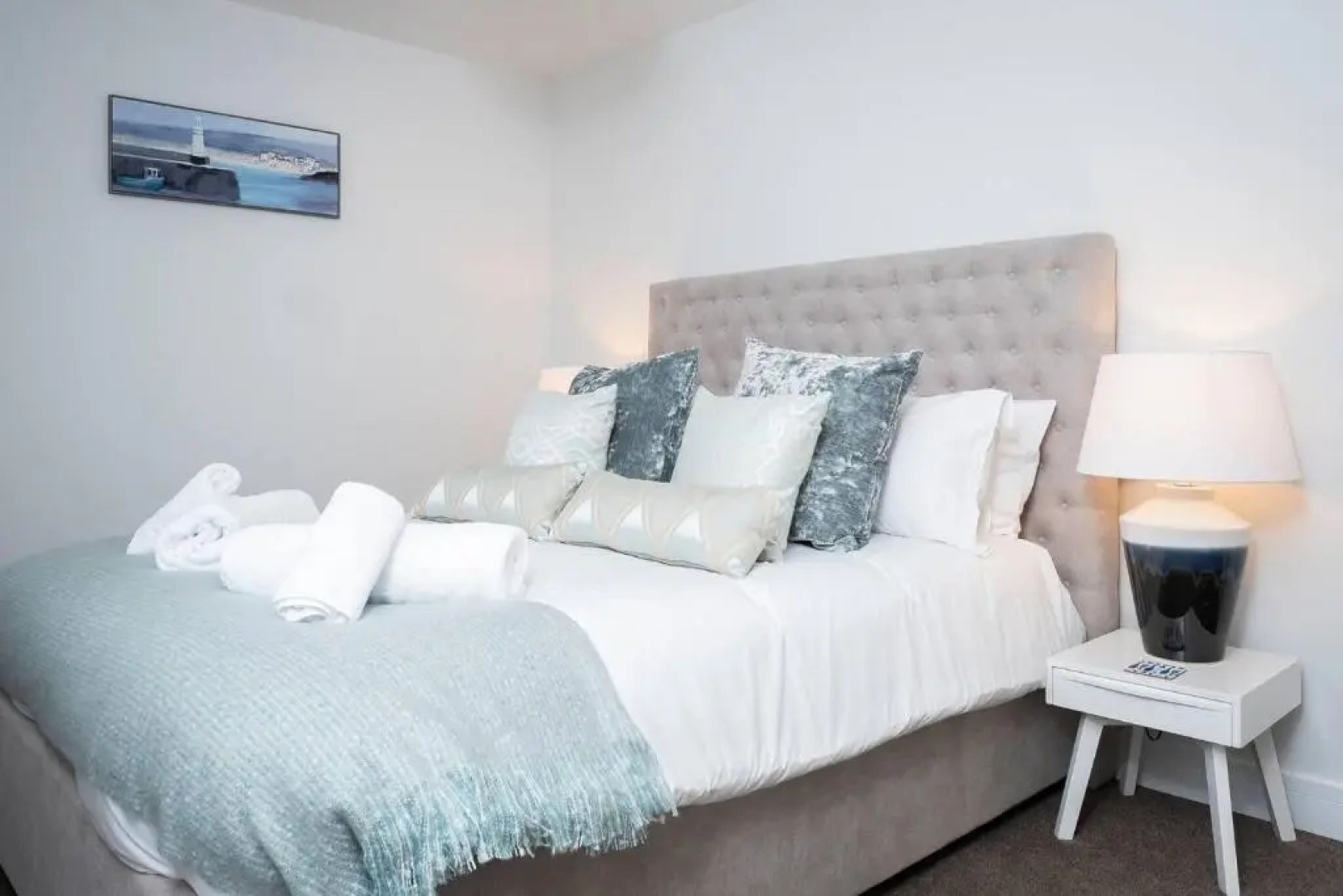 4br-8guests-balcony-beachview-pool-pets