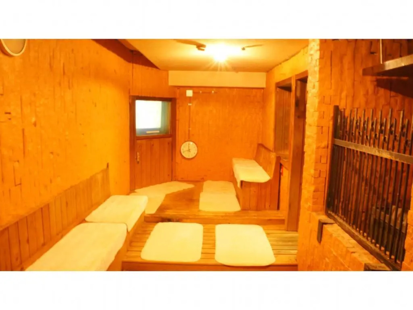 Capsule Hotel 310