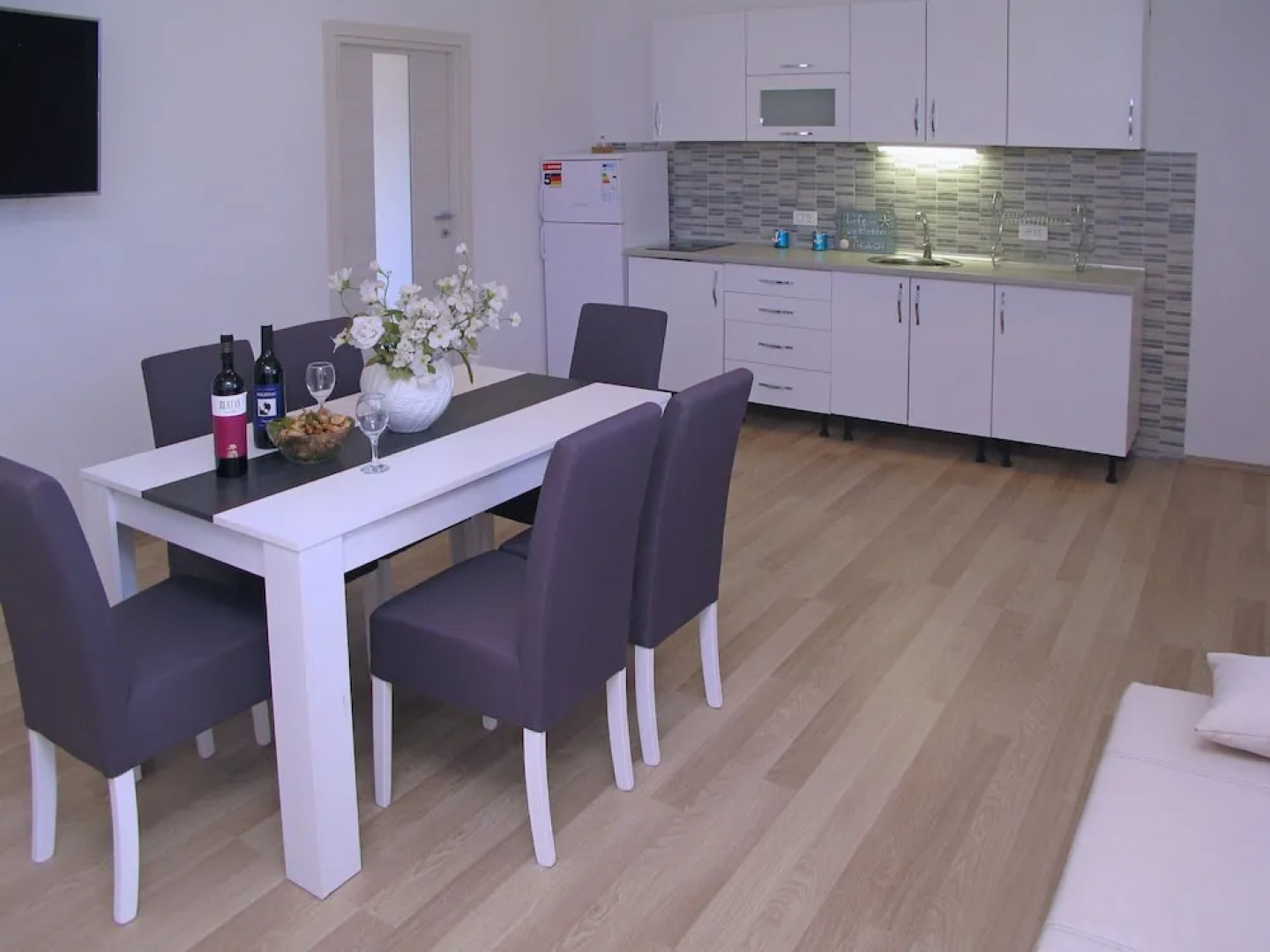 A2 - Modern apt With Balcony, sea View & Parking