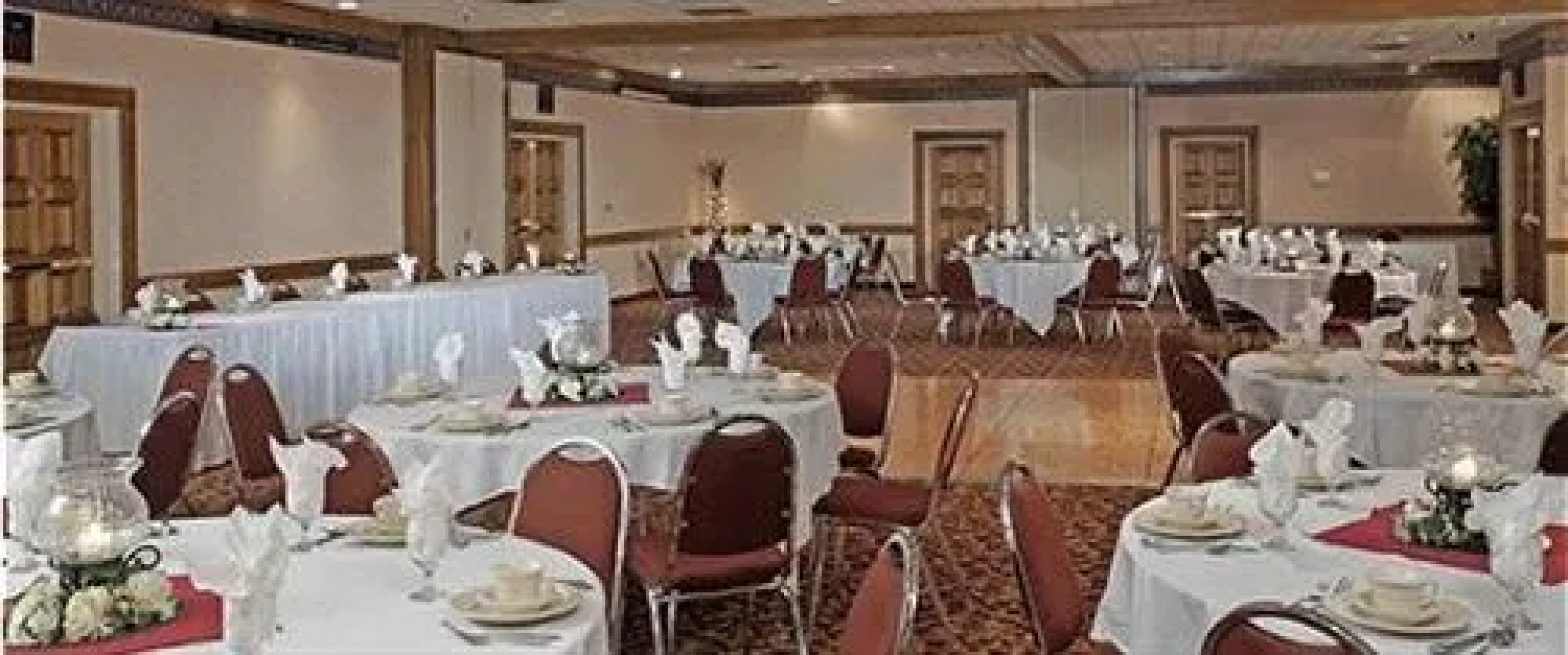 Holiday Lodge Hotel & Conference Center