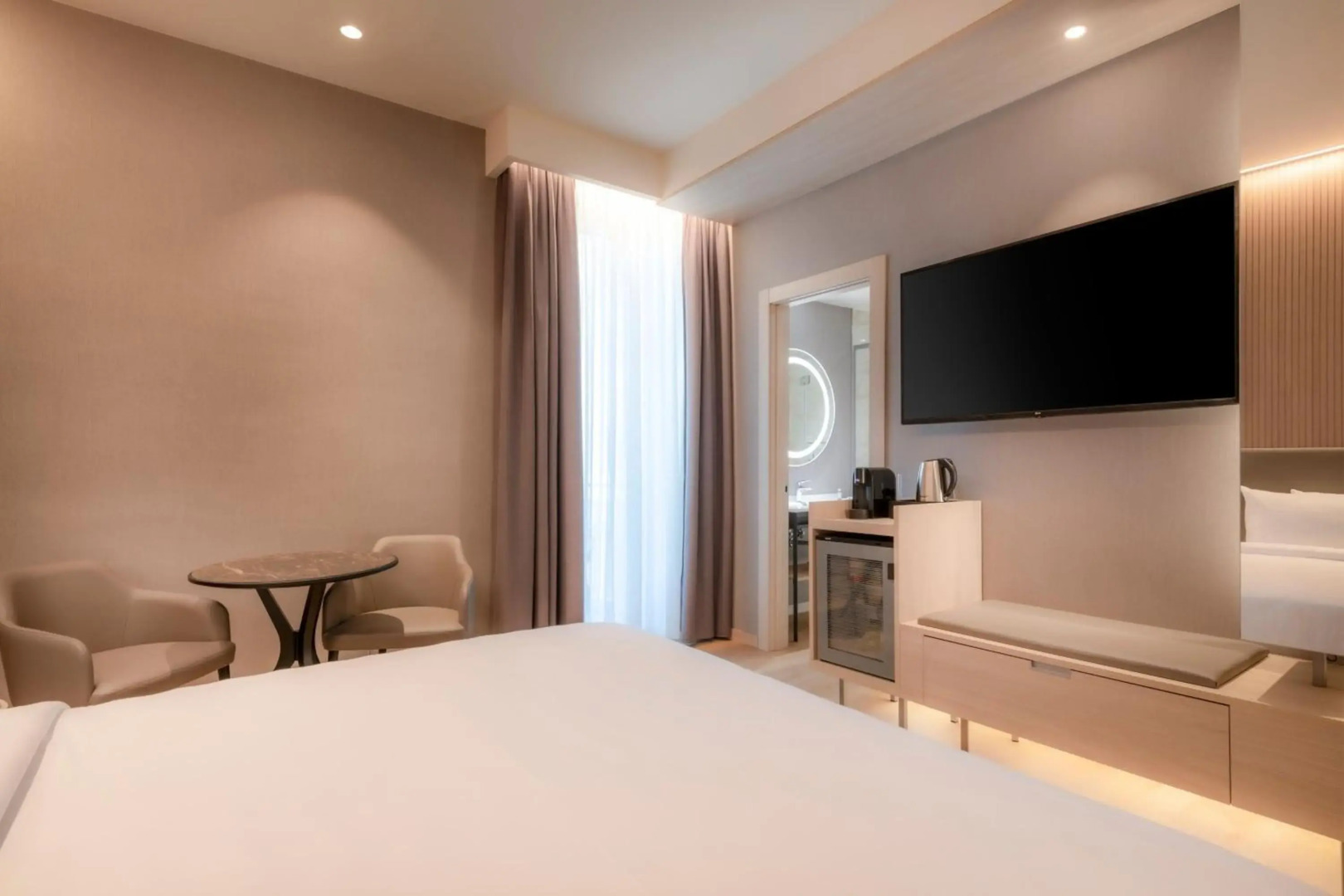 Курорт The Sansa Hotel & Spa