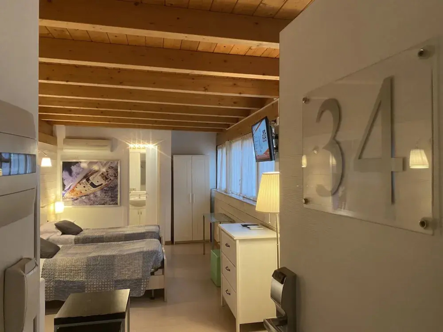 White B&B