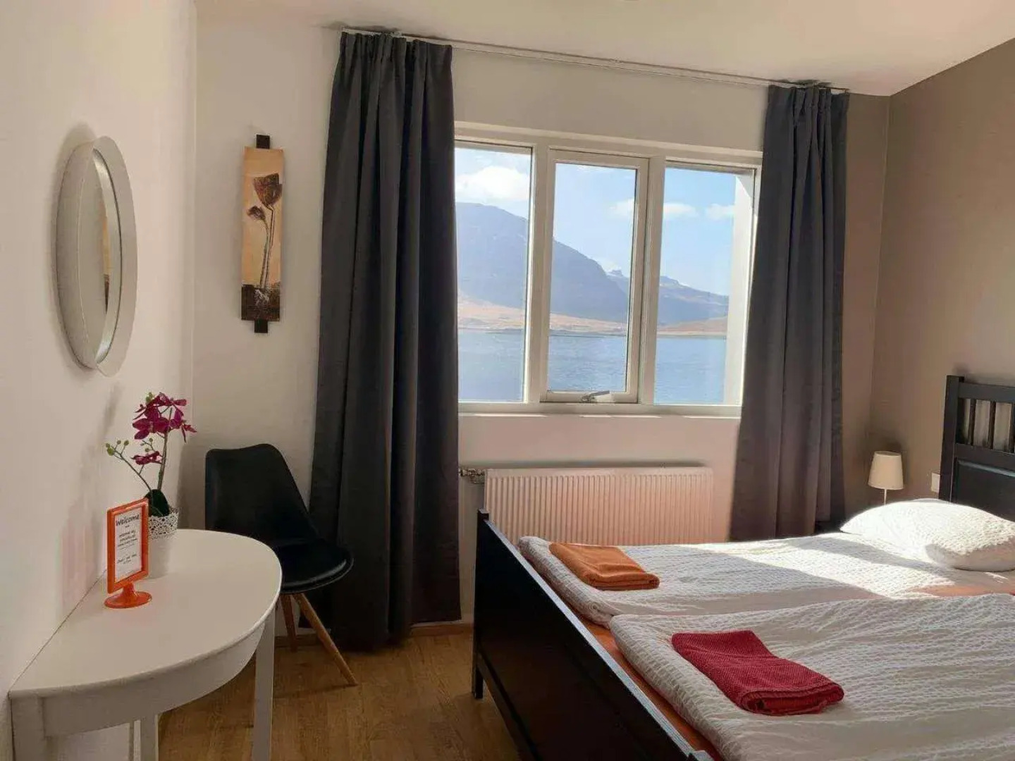 Stoð Guesthouse and apartments