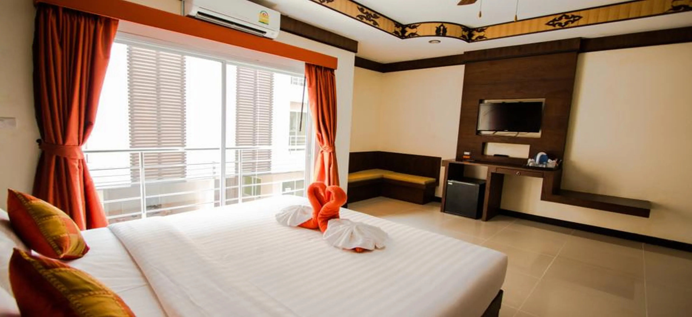 Panomporn Patong Place