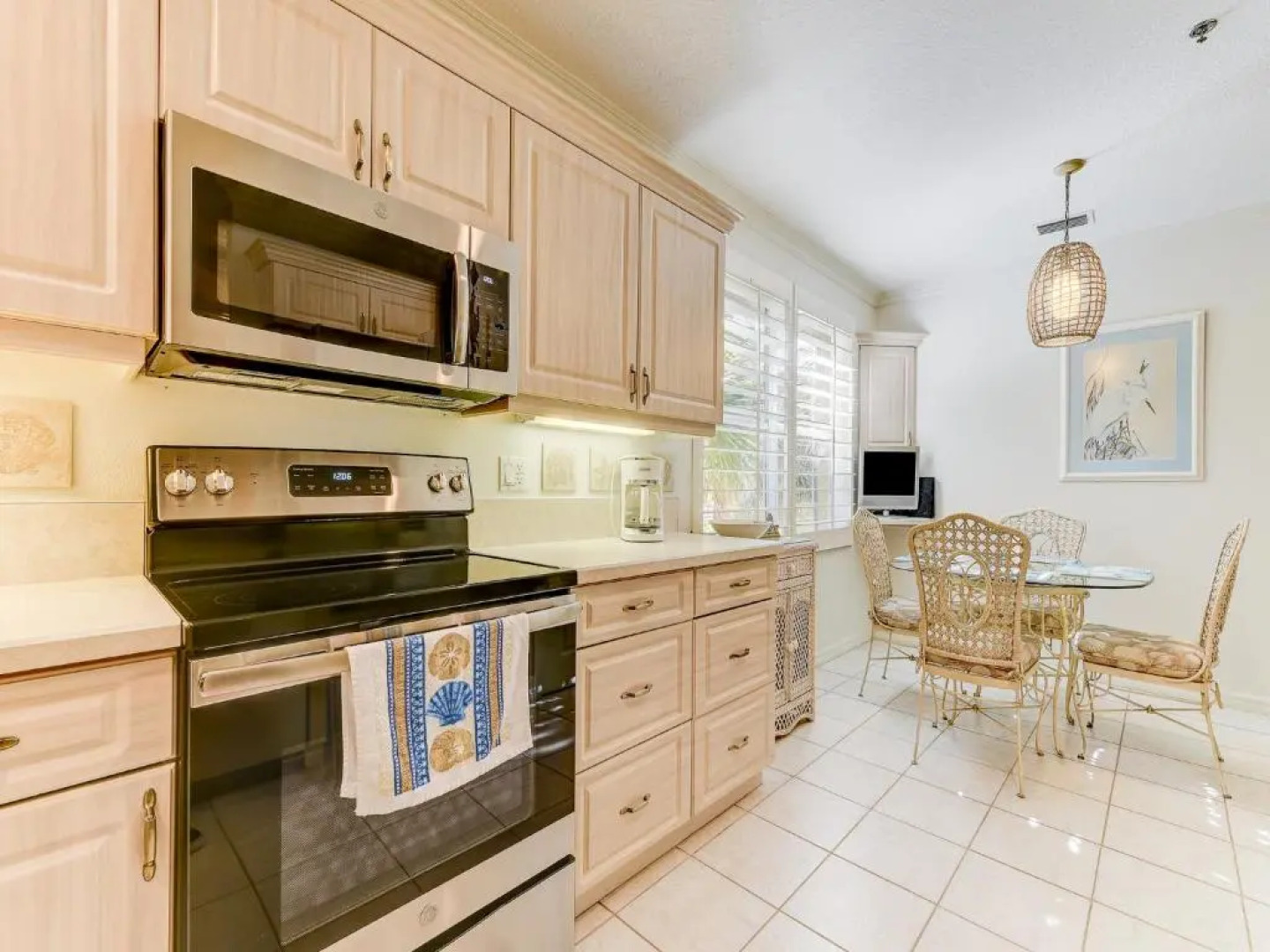 South Beach Club 205, 3 Bedrooms, Ocean View, 2nd Floor, Elevator, Sleeps 6