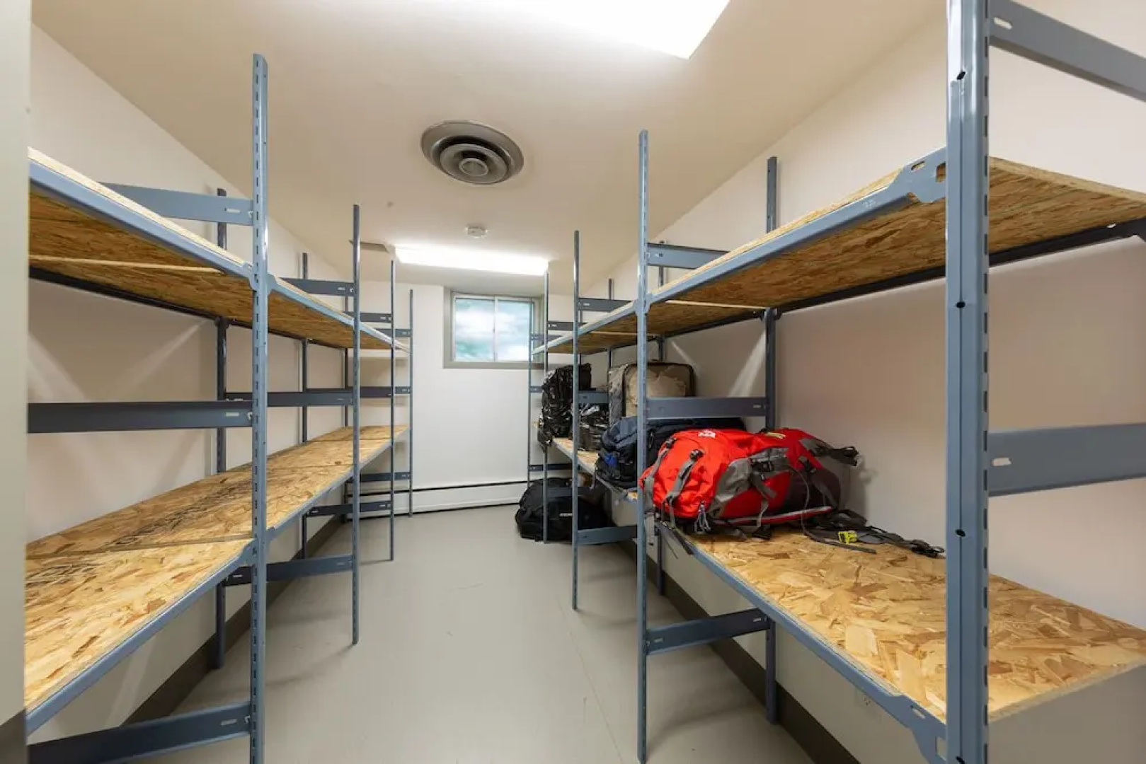 HI Edmonton - Hostel