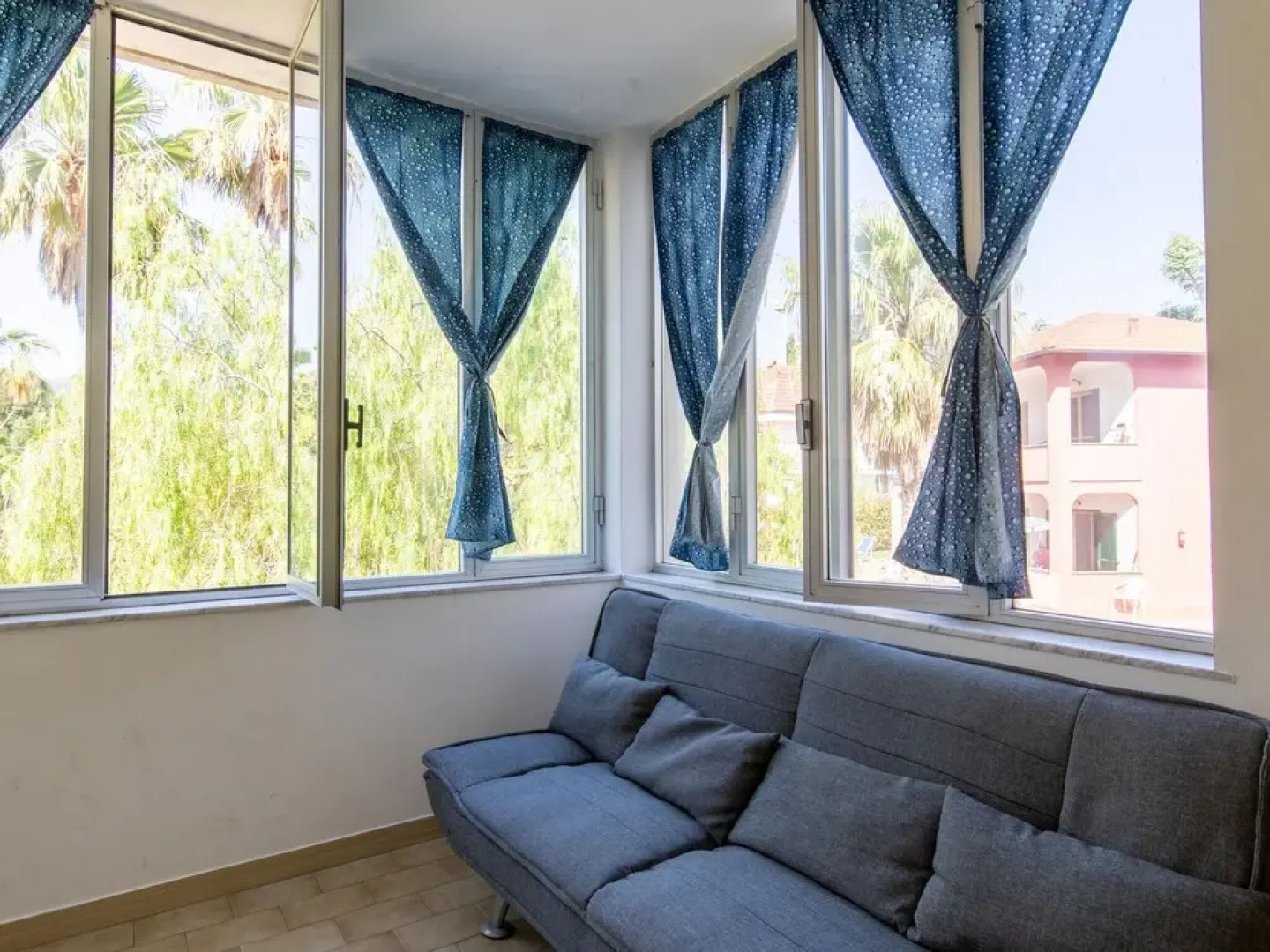 Gorgeous Apartment in Loano With Swimming Pool