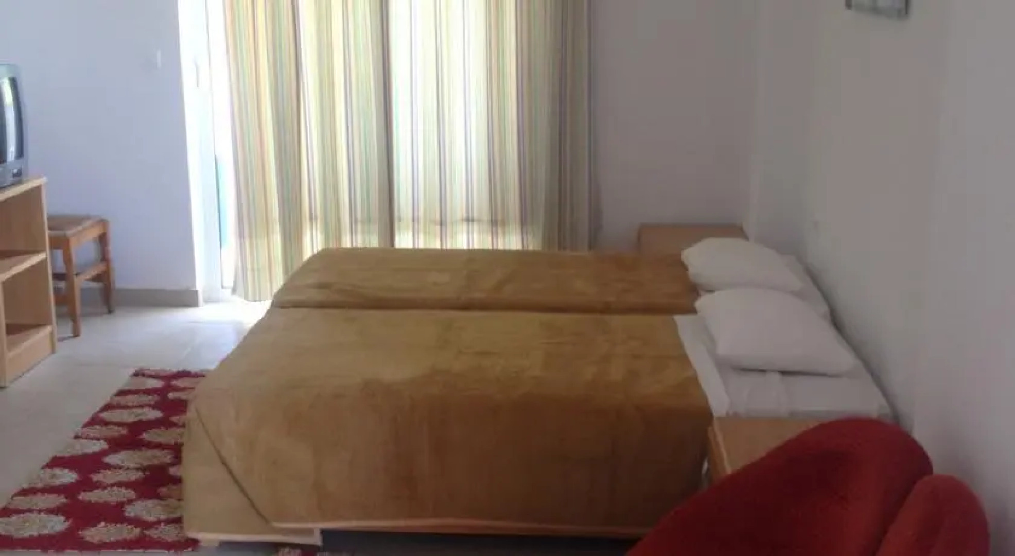 Pereches Hotel Apartments