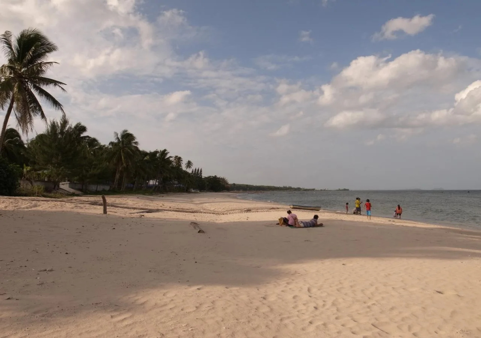 Saphli Villa Beach Resort