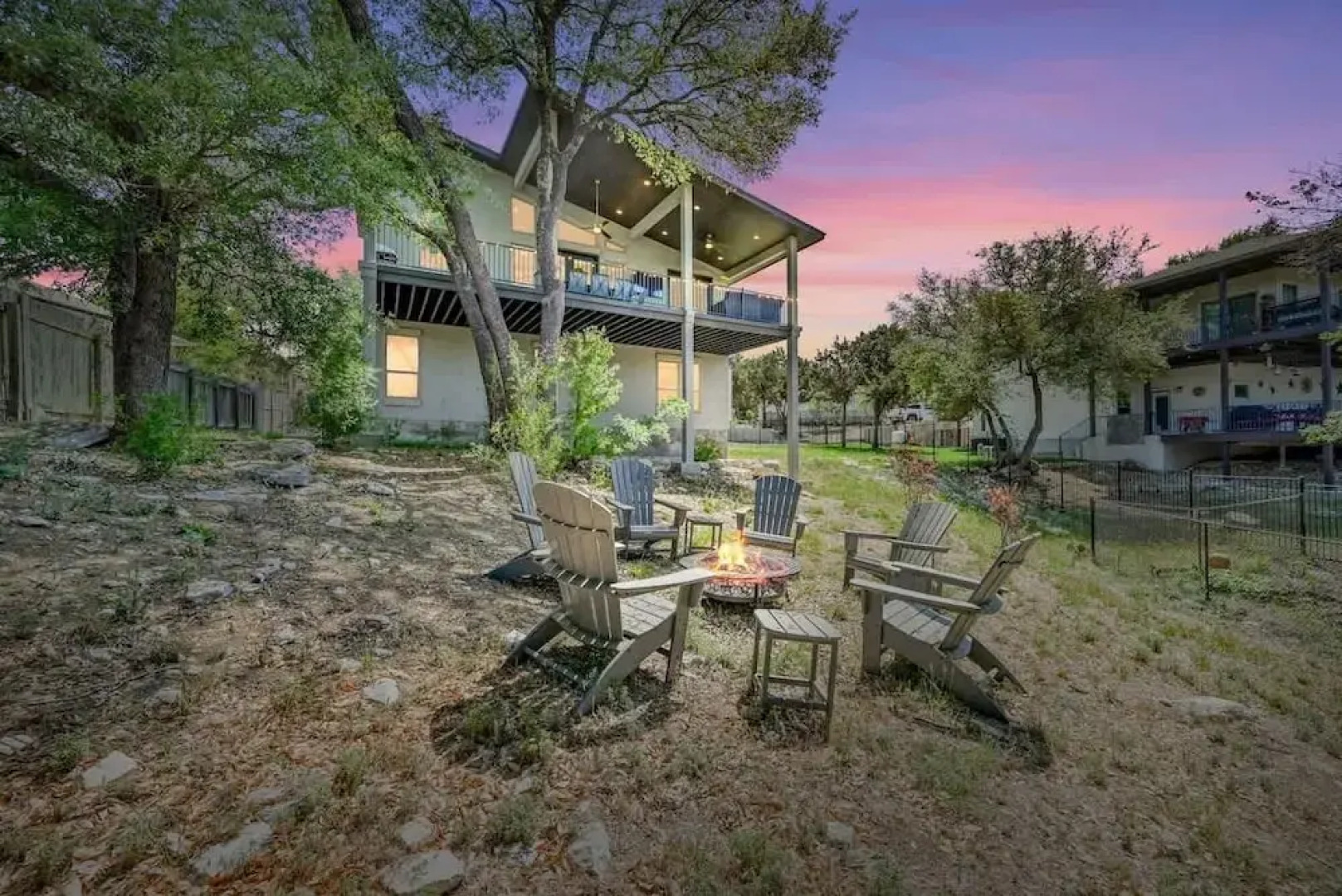 Upscale 5BR Home on Lake Travis/hottub/lake Views