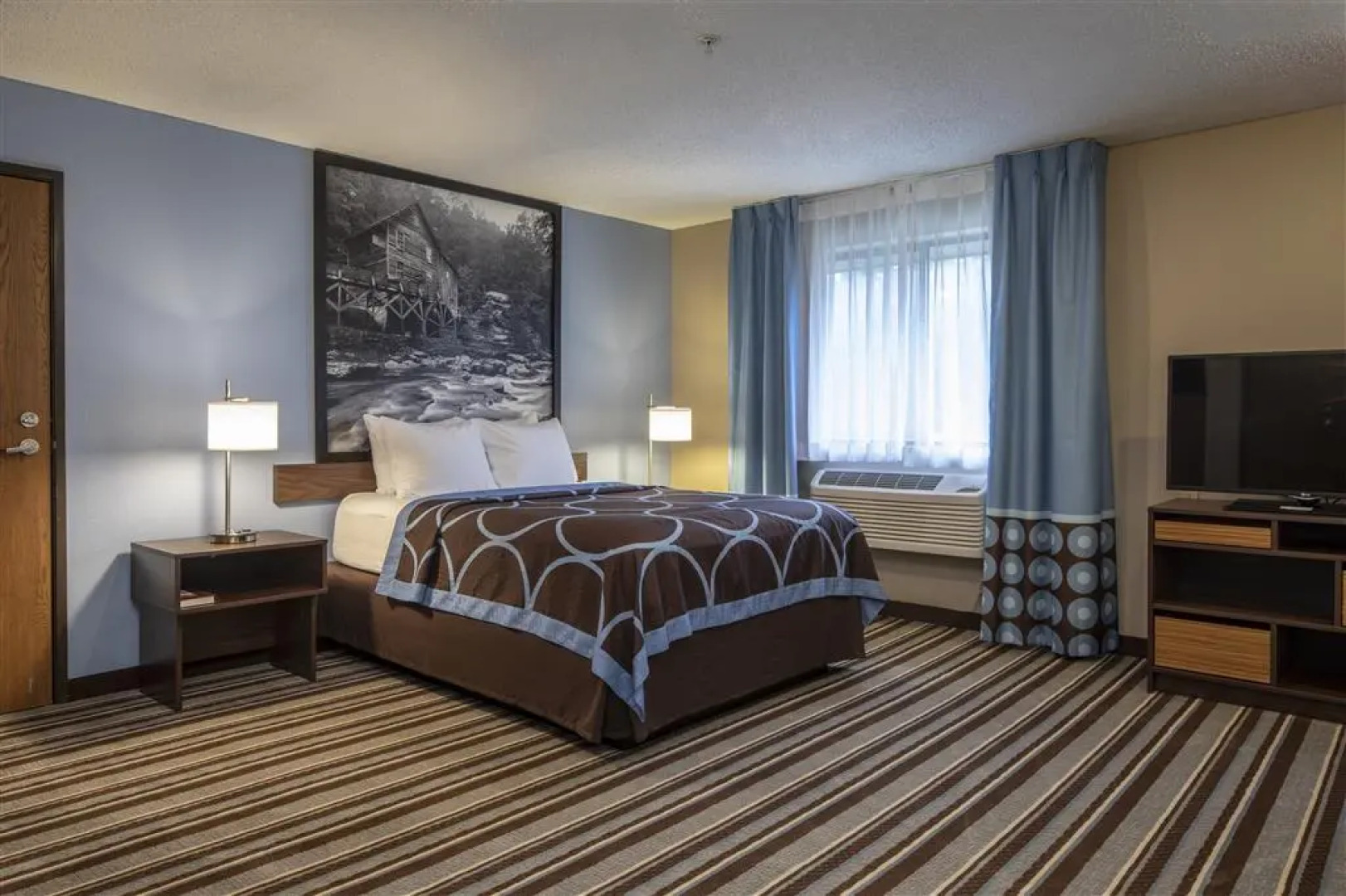 Super 8 Steubenville