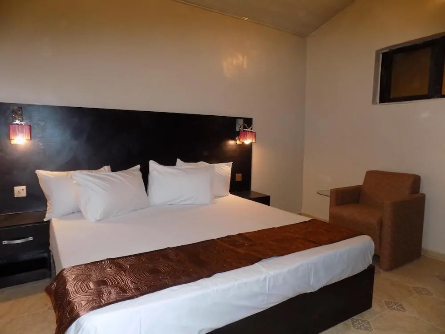 Posh Apartments Bussiness Hotel