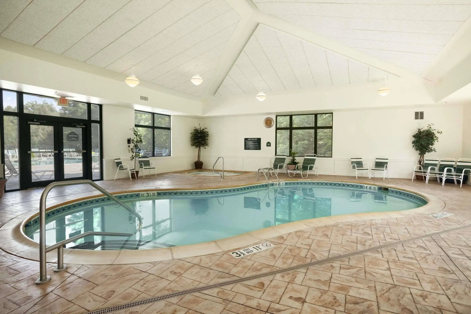 Comfort Inn & Suites Lake George