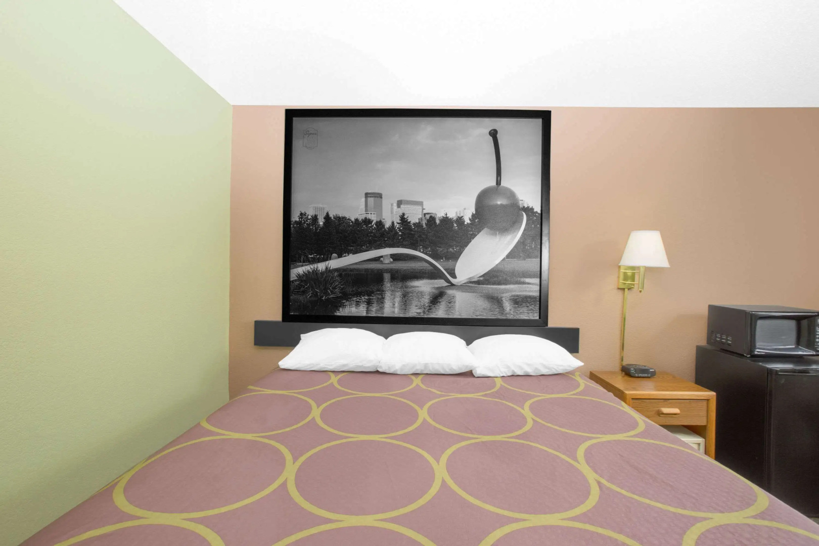 Super 8 by Wyndham Worthington Minnesota