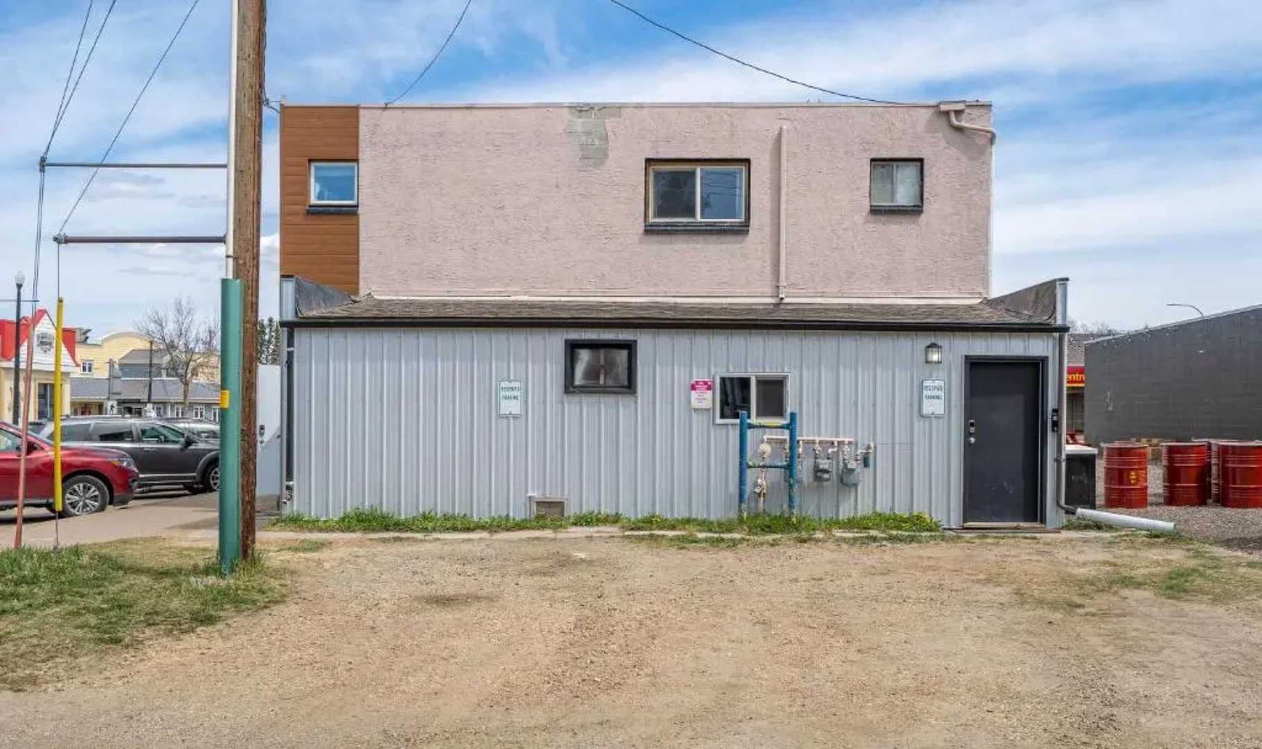 The Hidden Loft I 5-min Walk 2 Beach I DT I 55 TV