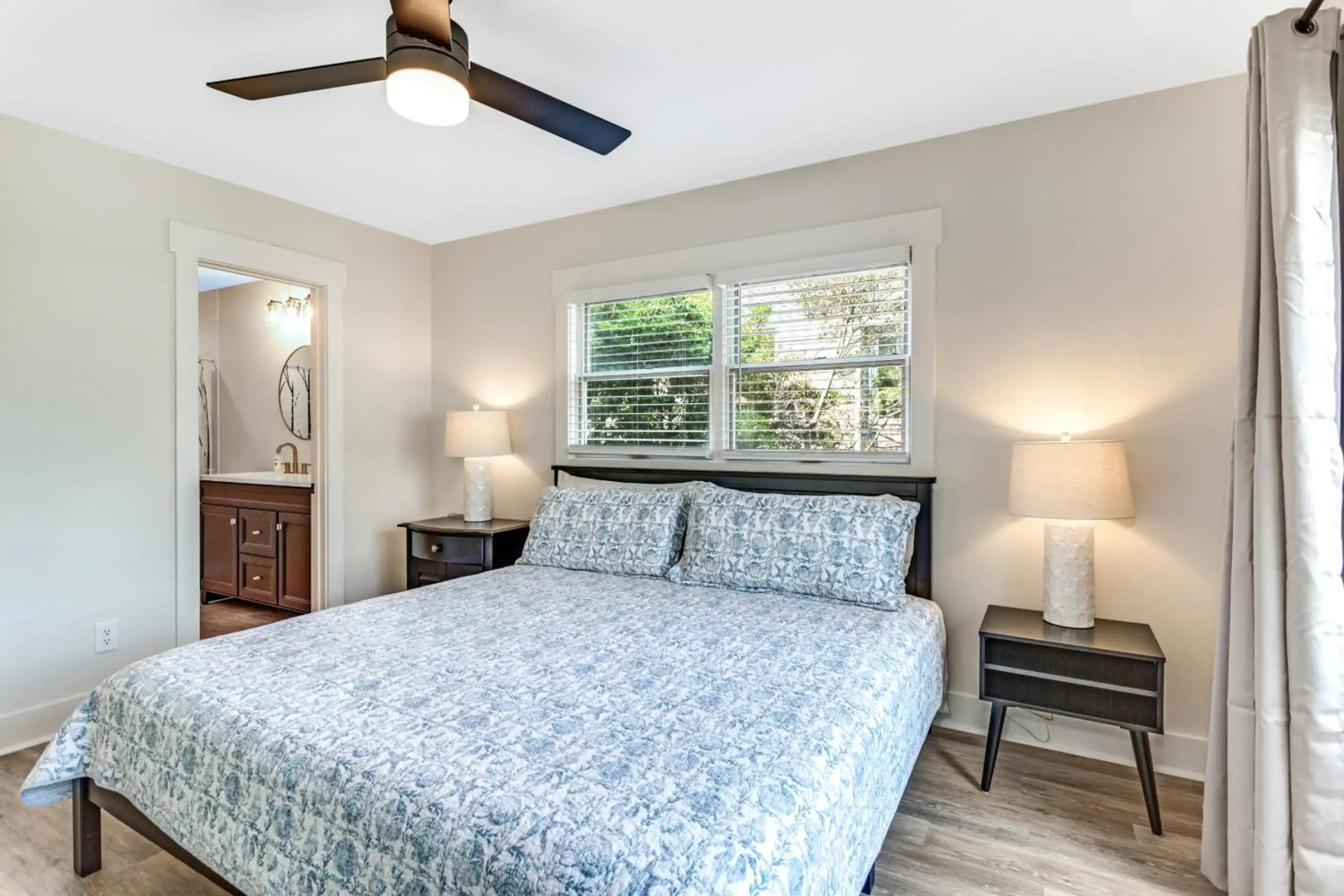 Family Tides by Sea Scape Properties