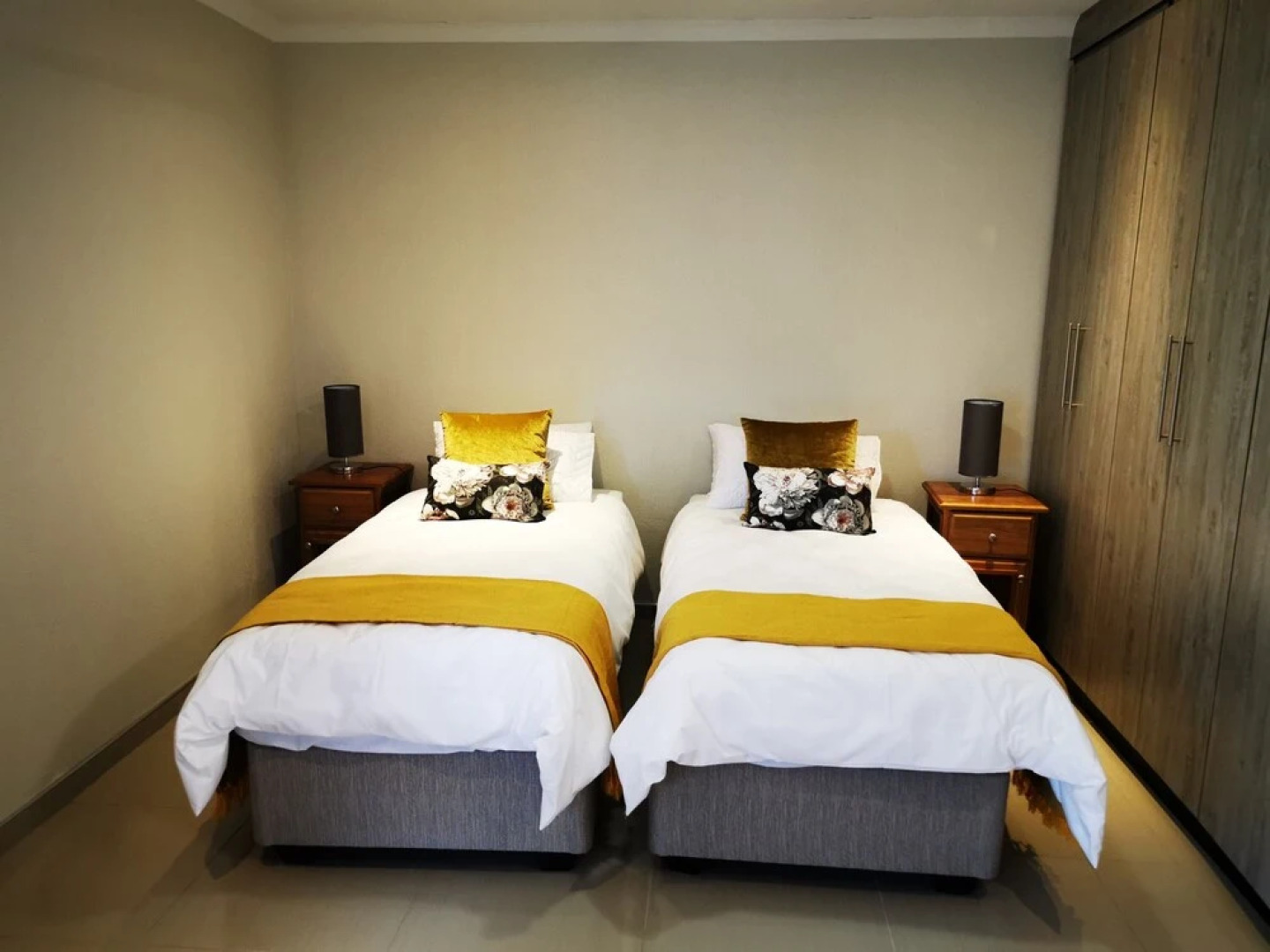 48 on 9th Self Catering Apartments