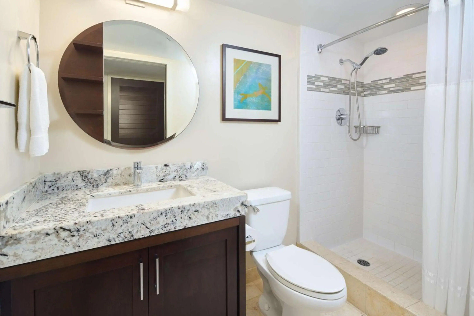 Отель Ilikai Hotel & Luxury Suites