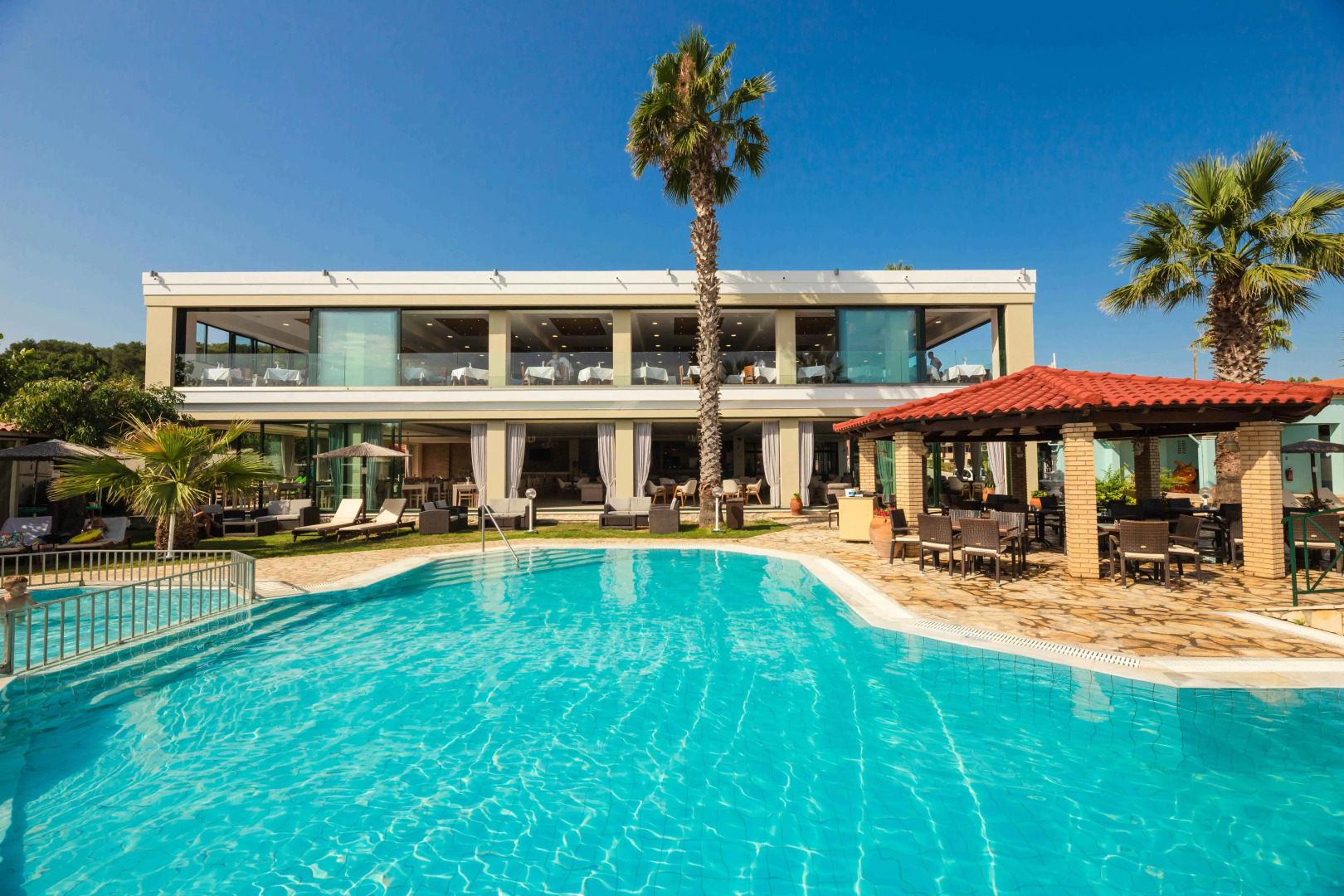 Апарт-отель Robolla Beach