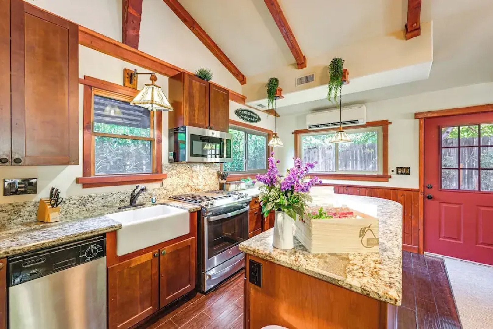 Idyllic Home in Kernville w/ Private Beach Access