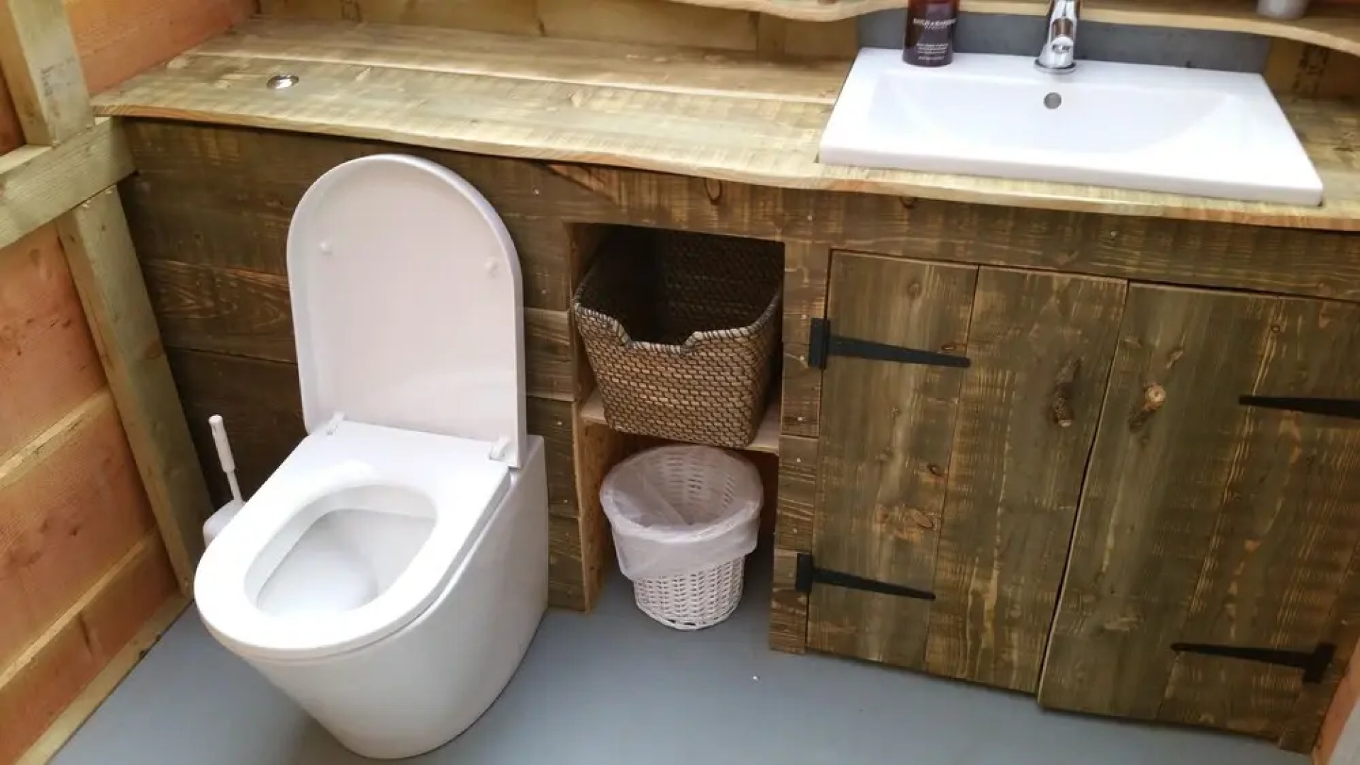 Campfires and Stars Glamping