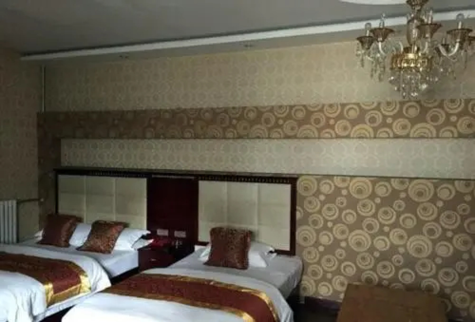 Qinxian Golden Coast Business Hotel