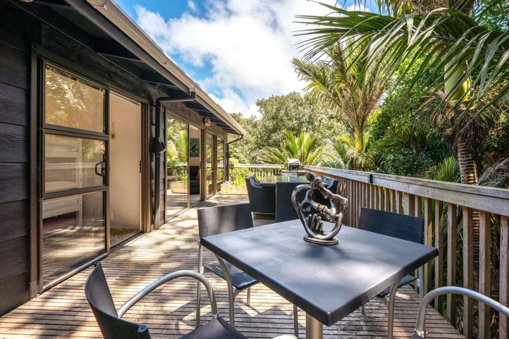 Treetops - Forest Escape - Onetangi