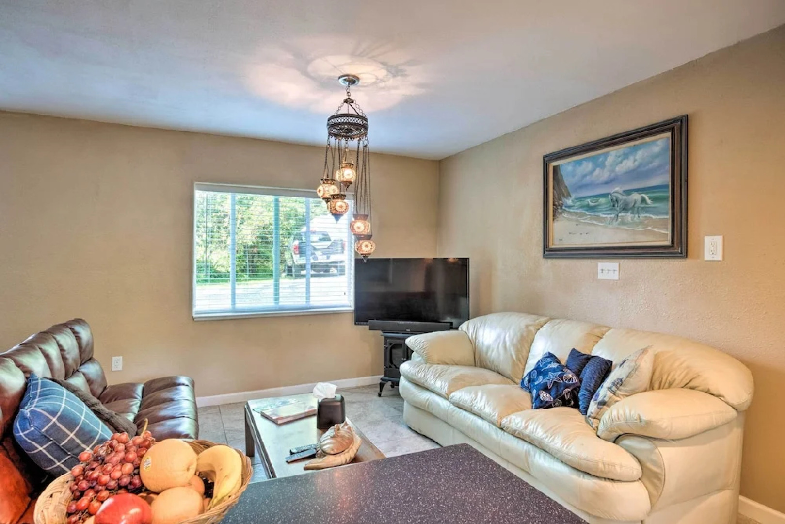 Quaint Riverside Reprieve w/ Kayaks + Floats!