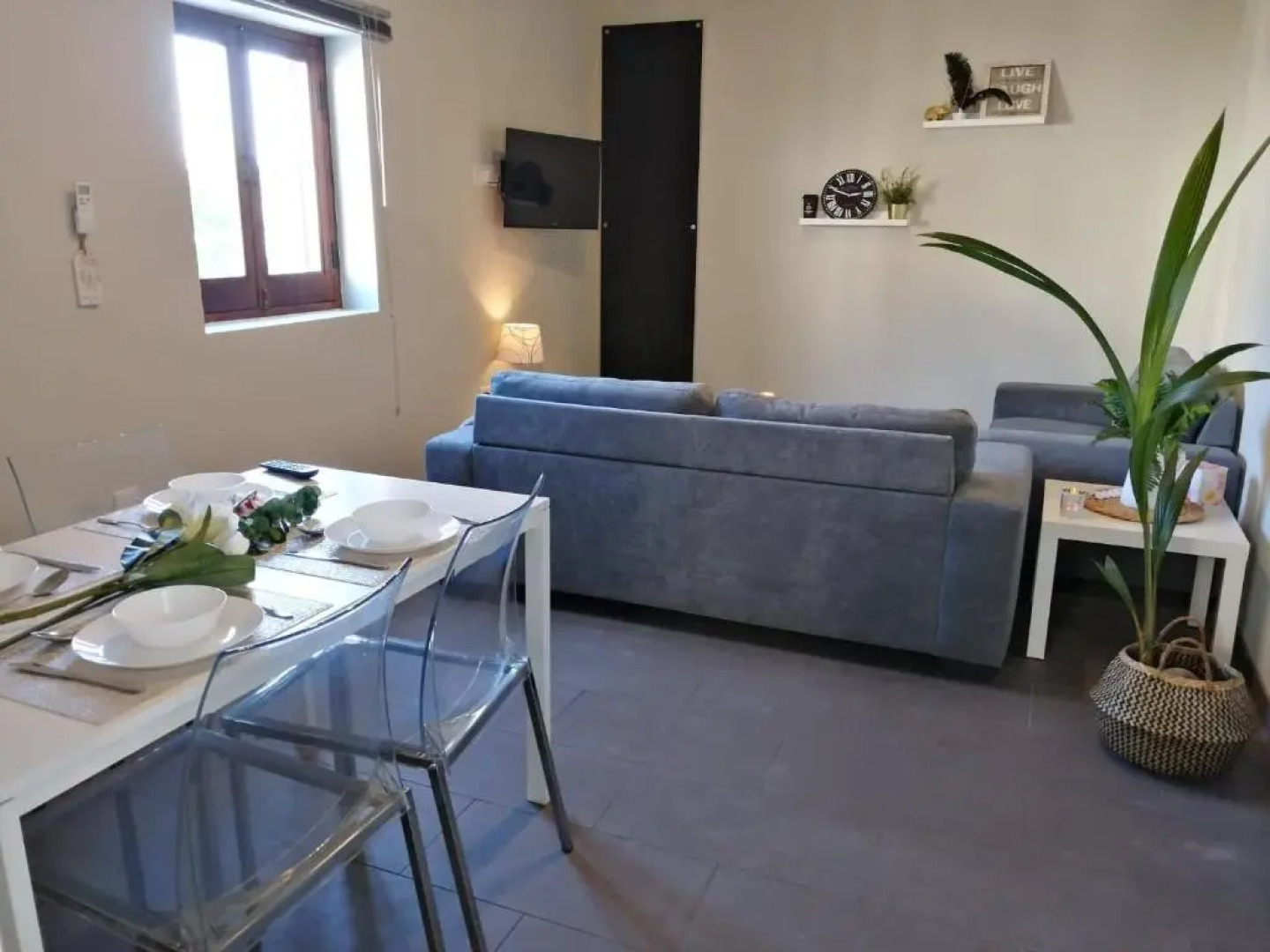 Unique 1 bedroom house