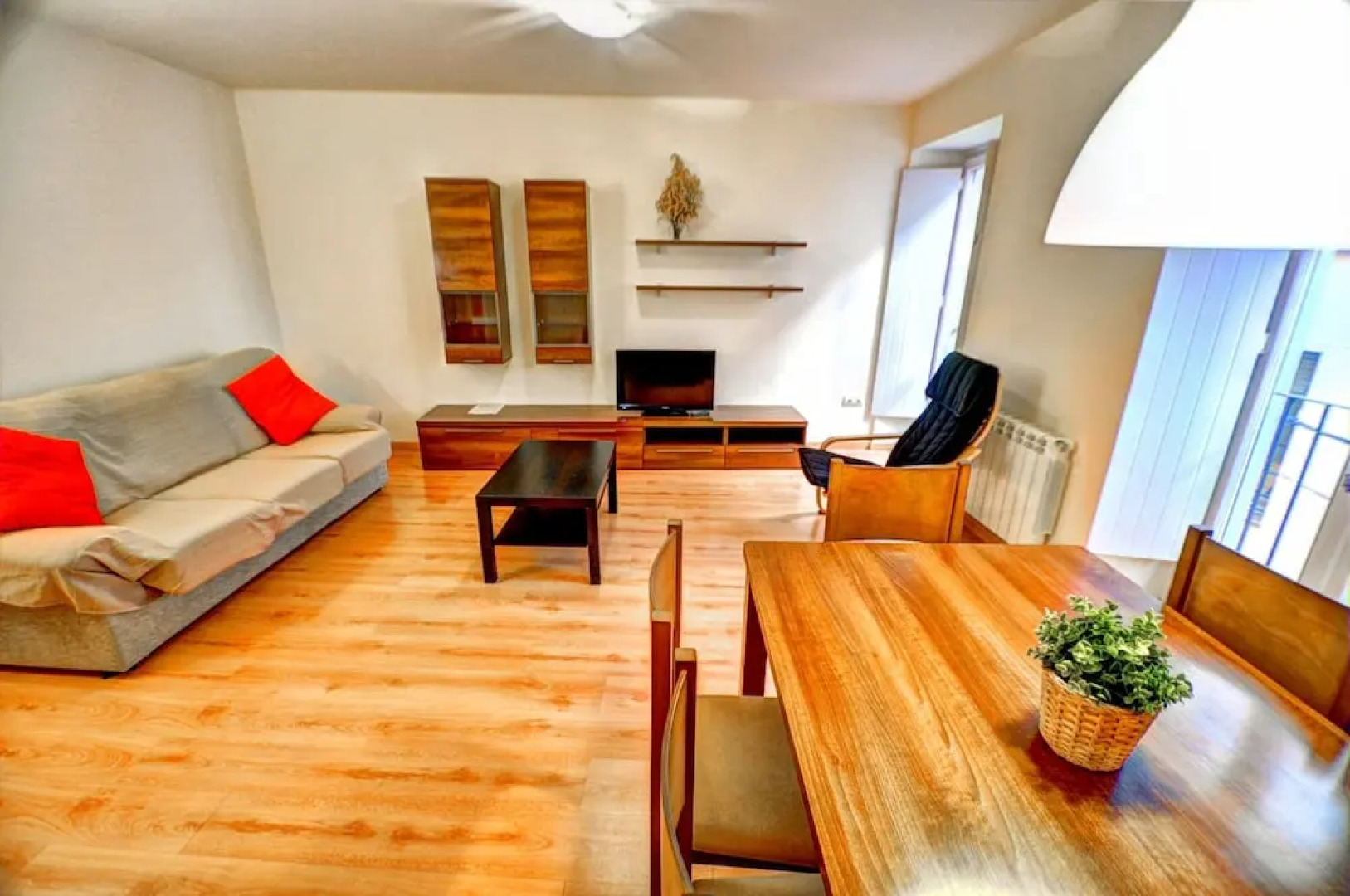 Apartamentos Plaza de la Vila by Hello Apartments Cerdanya