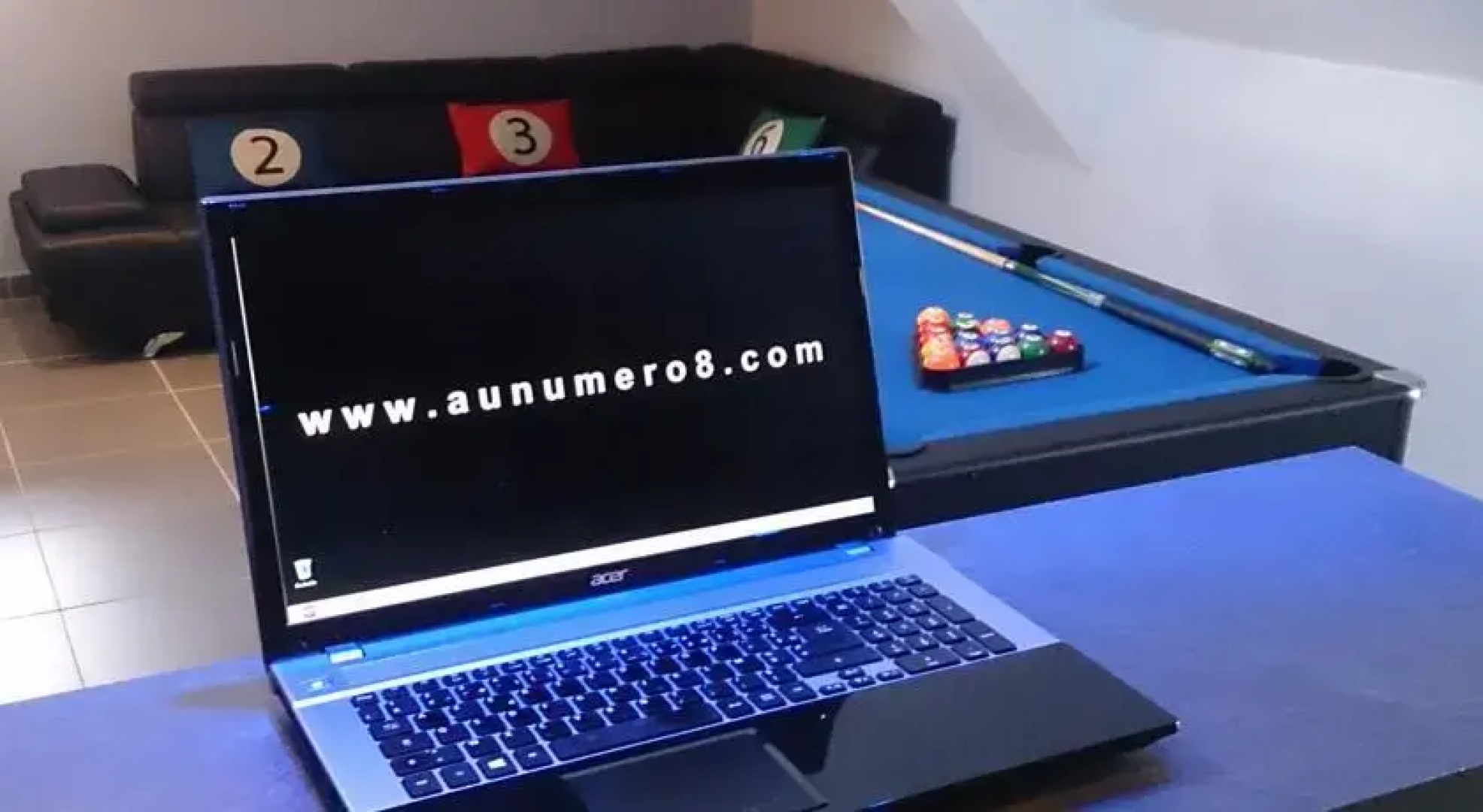 Au numéro 8