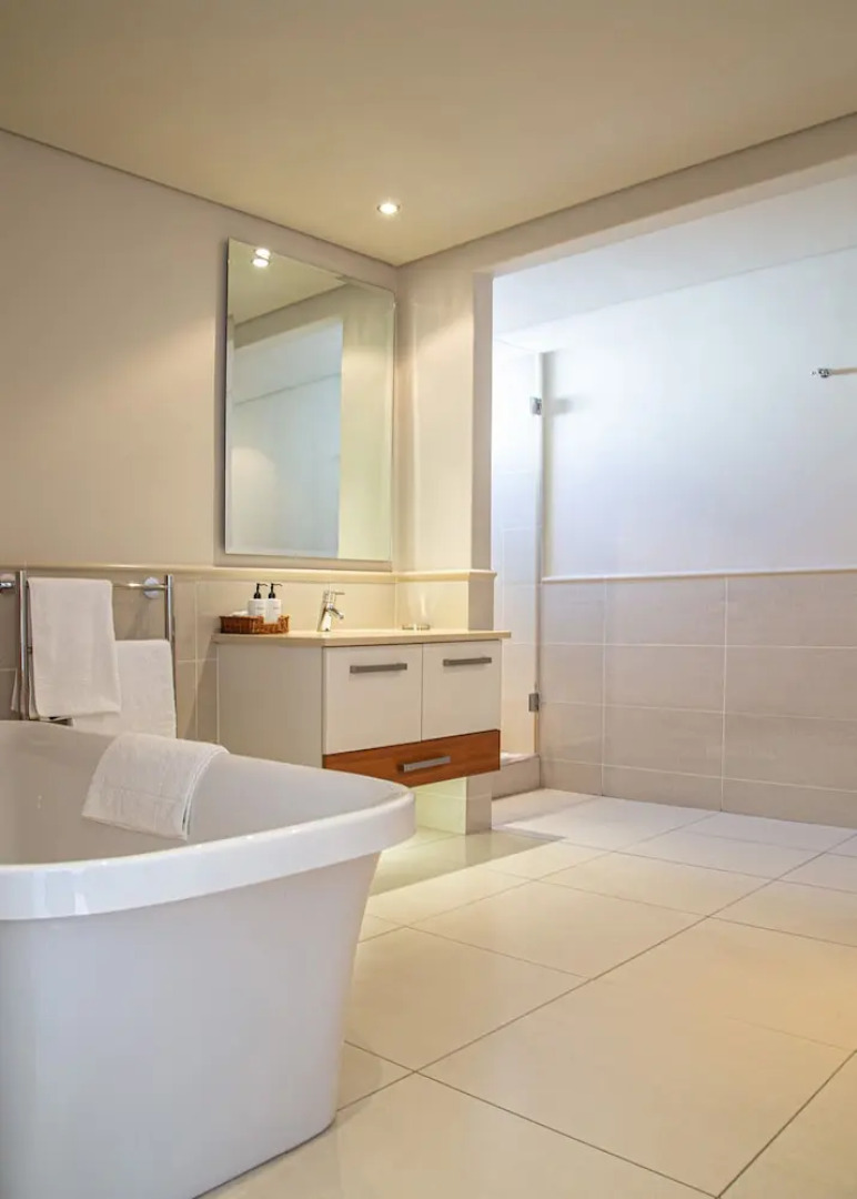 Marine Square Luxury Holiday Suites - Apartments