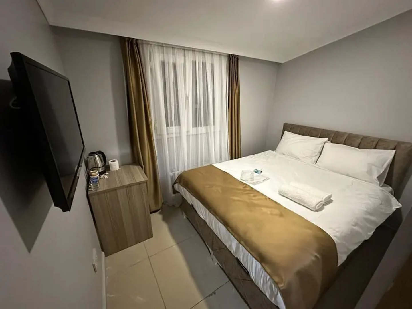 Camellia Suit Hotel
